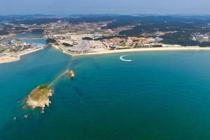 꽃지해수욕장, 할미할아비바위